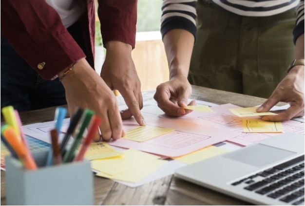 How Designers and Developers Should Collaborate to Ship Better Products